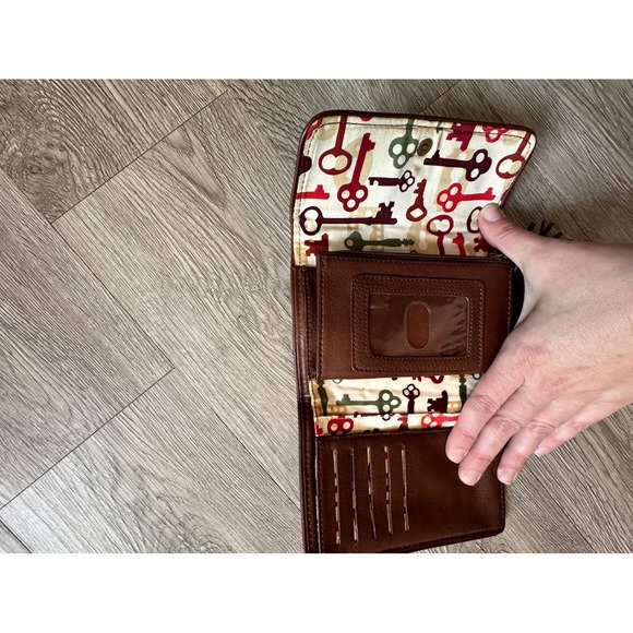 Vera‎ Bradley Quilted Corduroy Wallet Brown Leather Trim Button Key Print Lining - Picture 4 of 10